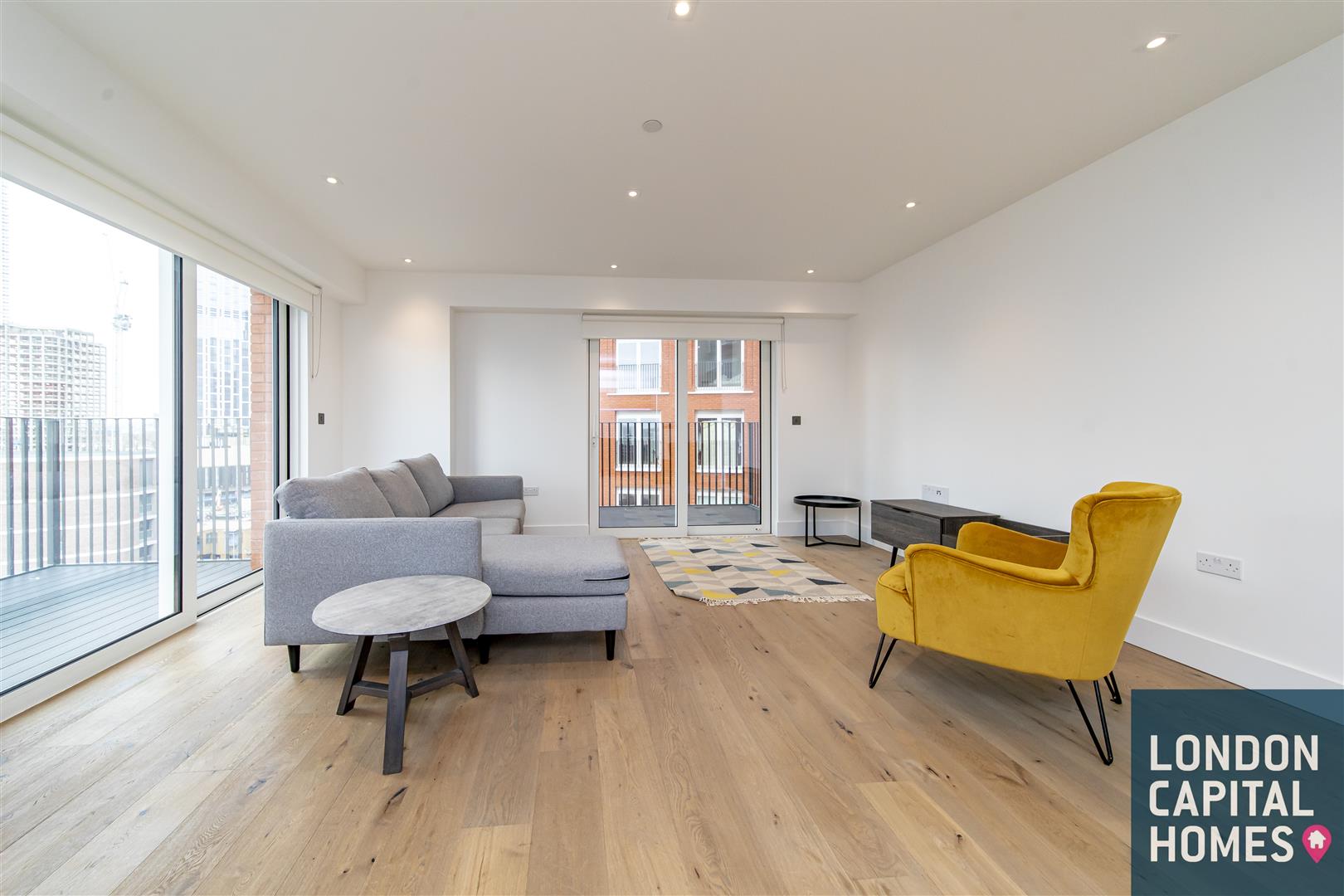 3 bed property in 7A Exchange Gardens, London